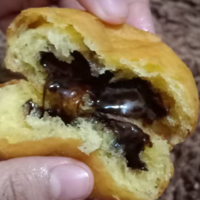 

Roti Goreng isi Coklat (frozen)
