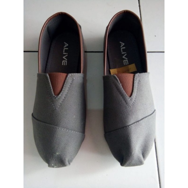 SALE SEPATU SOPHIE MARTIN PRIA WANITA