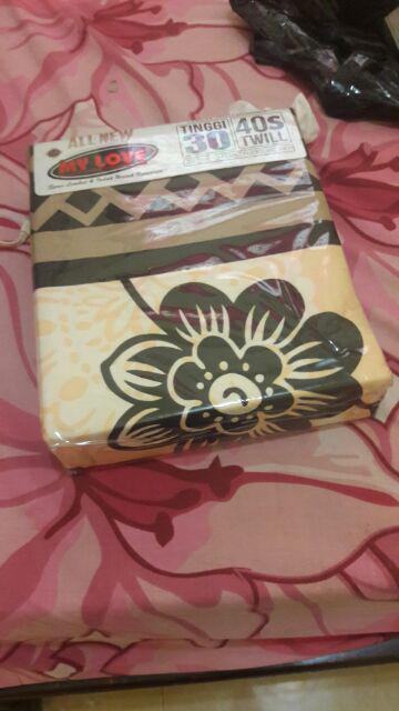 Sprei All New My Love B4 180x200 Tinggi 30 Motif Ayana Madagascar Daisy I- 180 King 4 Bantal T30 Sp