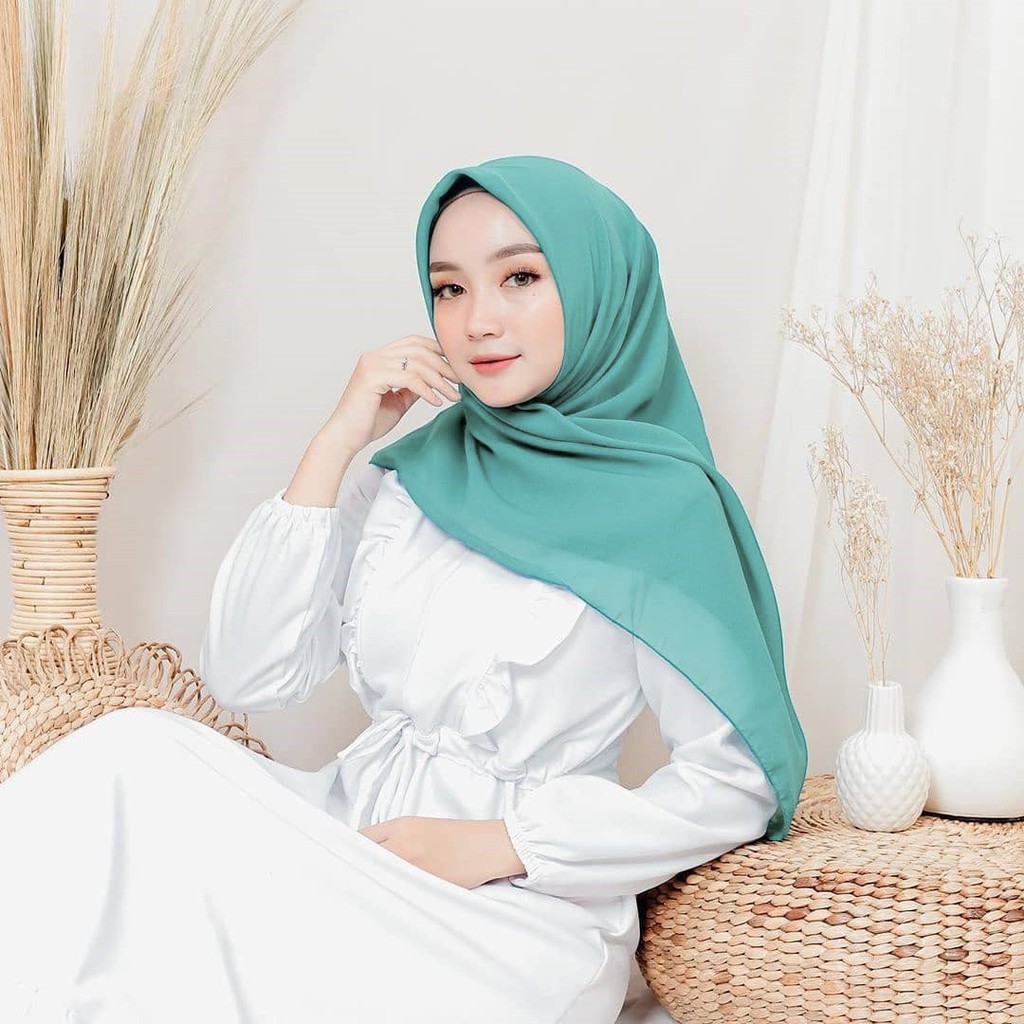 BELLA SQUARE Hijab Segiempat Warna Part1 Jilbab Pollycotton Premium [COD] [Go-Send]-DARK JEANS
