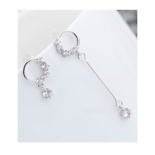 LRC Anting Tusuk Fashion Silver 925 Silver Needle Metal Ring Asymmetric Earrings A57845