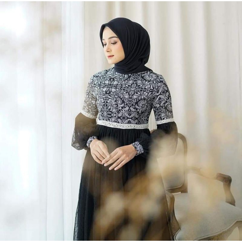 Laluna dress by Madeira size XL