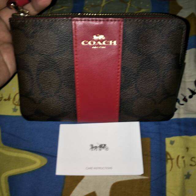 Preloved wristlet coach