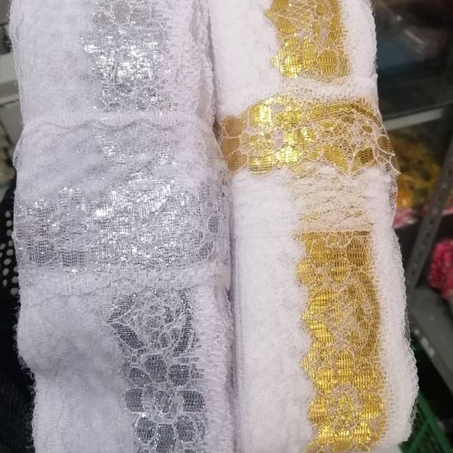 Renda Cinderela Emas Perak Meteran