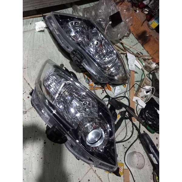 lampu depan hedlam fortuner 2014