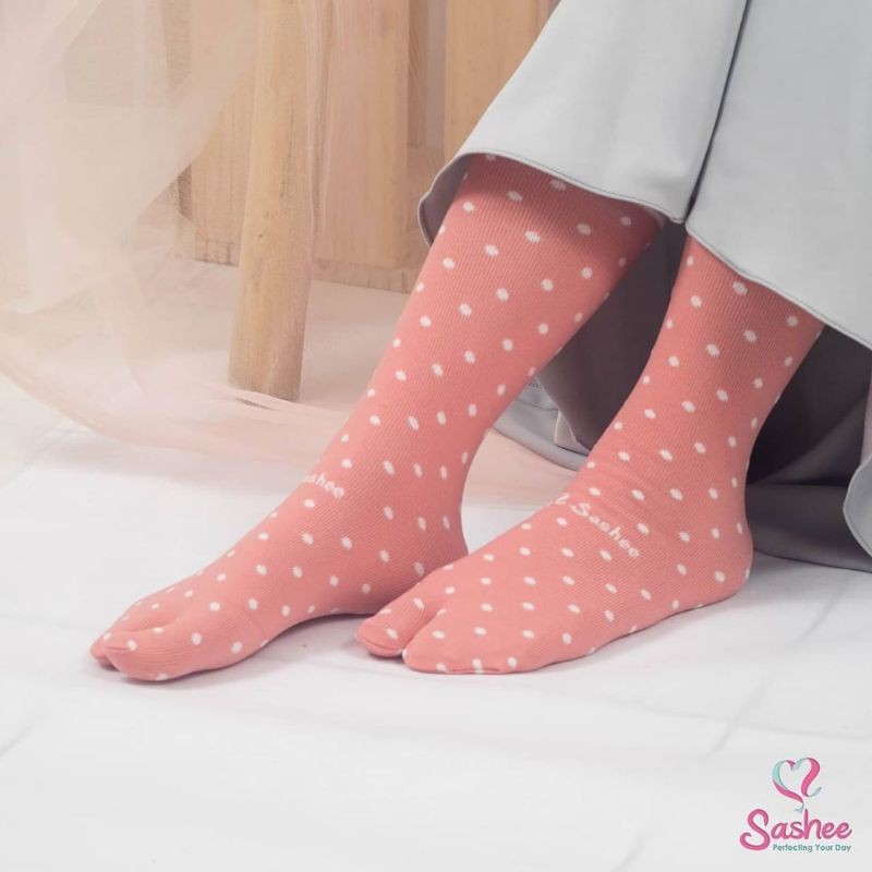 Kaos Kaki Sashee Polkadot | Kaos Kaki Jempol Polka Rajut | Sashee Polkadot