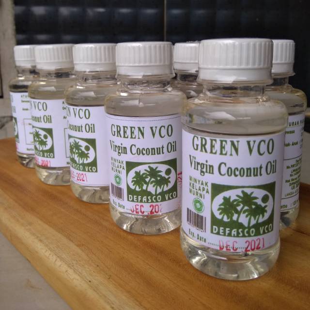 Green VCO. Minyak Kelapa Murni.dari kelapa hijau