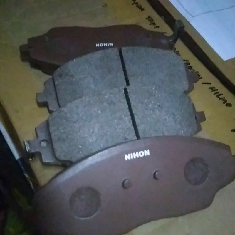 kampas rem depan chevrolet spin