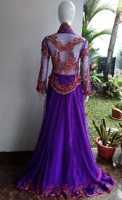 Kebaya manten ungu