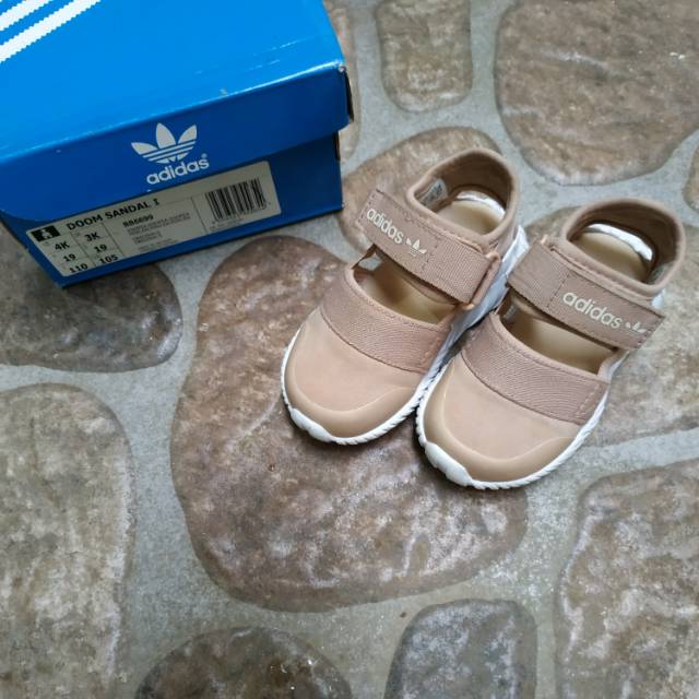 Preloved Sandal Adidas Doom Infant