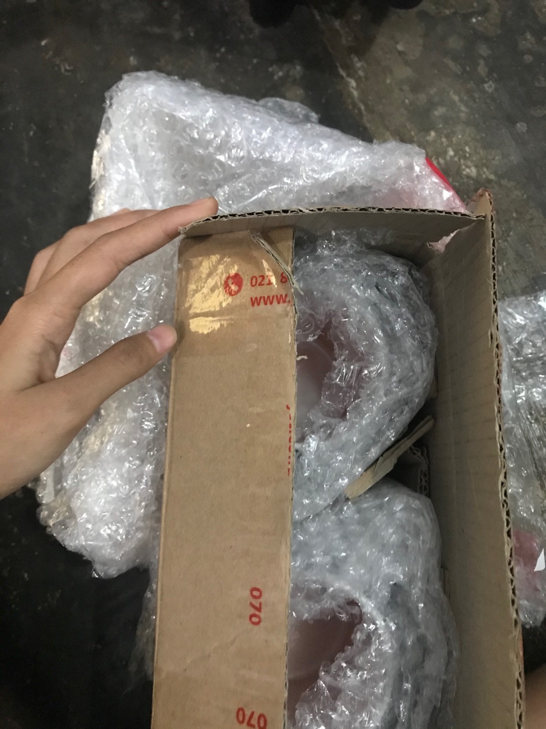 Mug Couple Warna Dalam I Custom Foto, Tulisan, Gambar, Dll