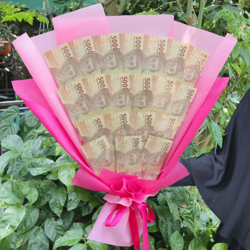 Buket Uang 5000 20lembar pink muda pink fanta /paket/bingkisan Snack Ulang Tahun/Ultah/ Wisuda/Kado/