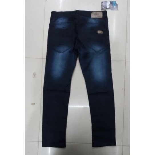 Jeans slimFit pria motif sobek