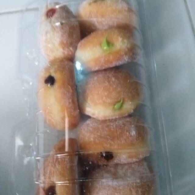 

Roti isi coklat keju selai