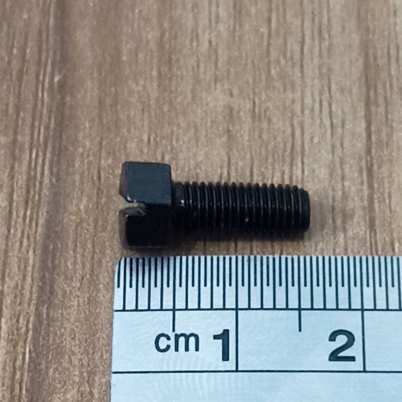 SK261 Atau 1324 Baut Sepatu Mesin Obras Kecil