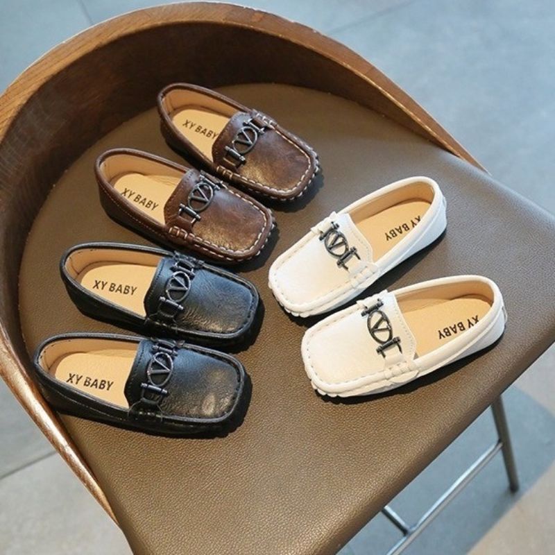 Sepatu slip on pantofel loafers loafer flat resmi pesta casual branded valentino polos kulit leather