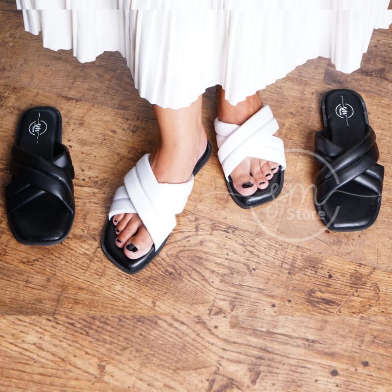 smstore / HARGA PROMO / SANDAL PRODUKSI MURAH / SANDAL WANITA / SANDAL TEPLEK WANITA / SANDAL FLAT W