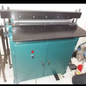 

Mesin Jilid Ring Spiral Kawat Pelubang Kotak Pres Kalender Calendar Binding Machine