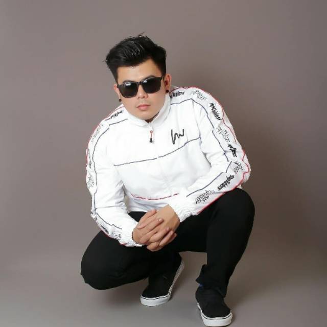 Jaket running mothbless original putih simple premium jaket new 2019