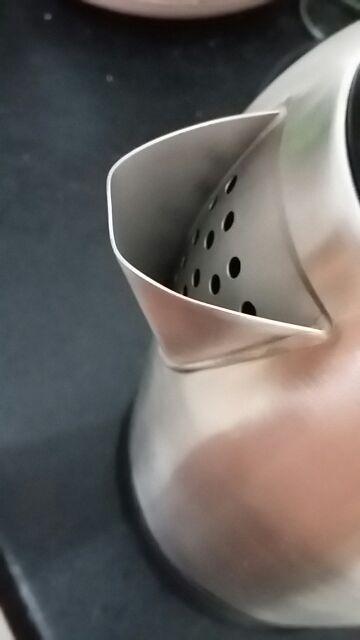 Maspion Ketel Teko Listrik Electric Kettle 1.8 Liter Ump 1816