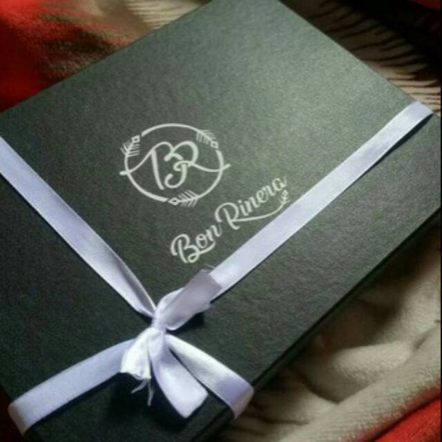 

Kotak Kado - Premium Gift Bix