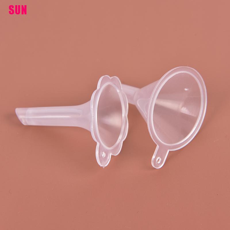 2pcs Corong Mini Bahan Plastik Untuk Botol Parfum / Minyak Cair