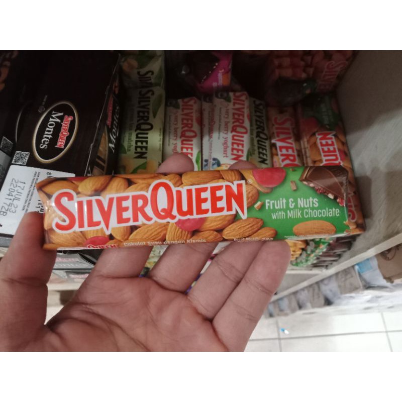 

SilverQueen Fruit & Nuts 28gr