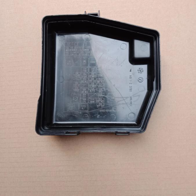Tutup Box Sekring Toyota New Vios Yaris