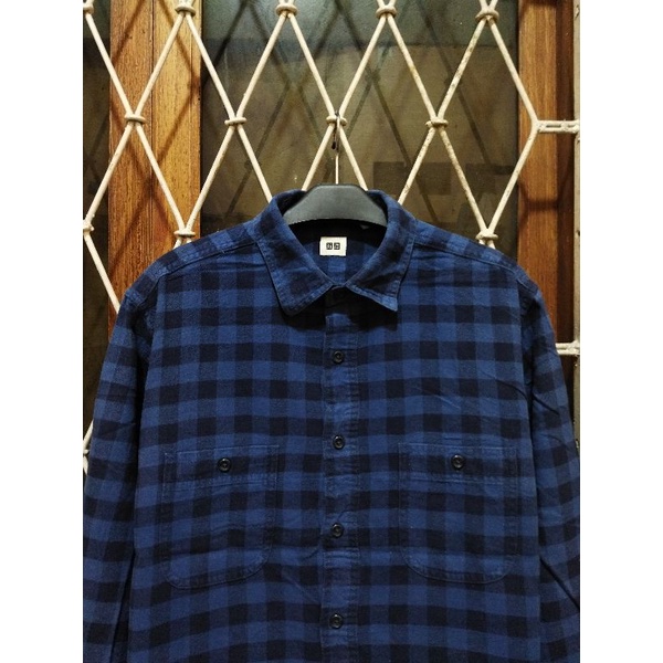 kemeja flannel uniqlo second original L kemeja kasual murah terlaris