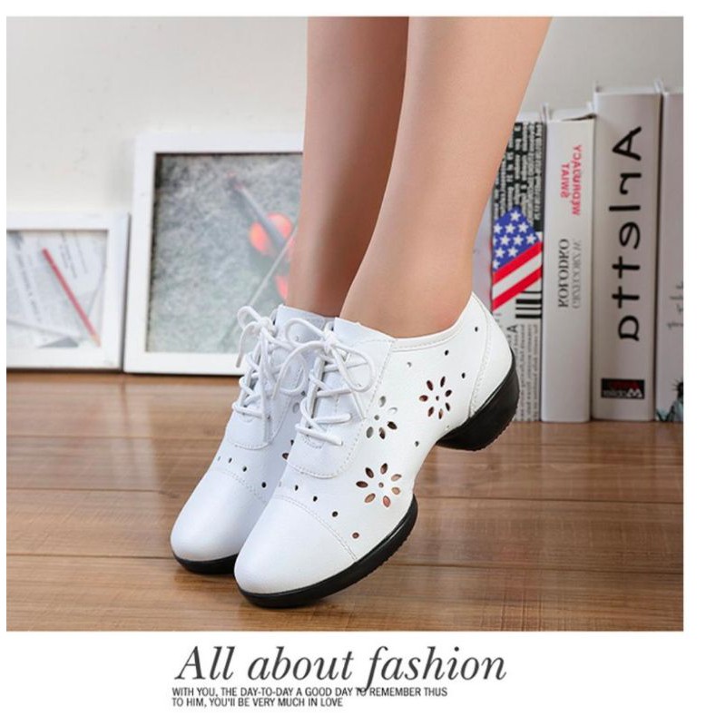 Sepatu Line Dance Floral