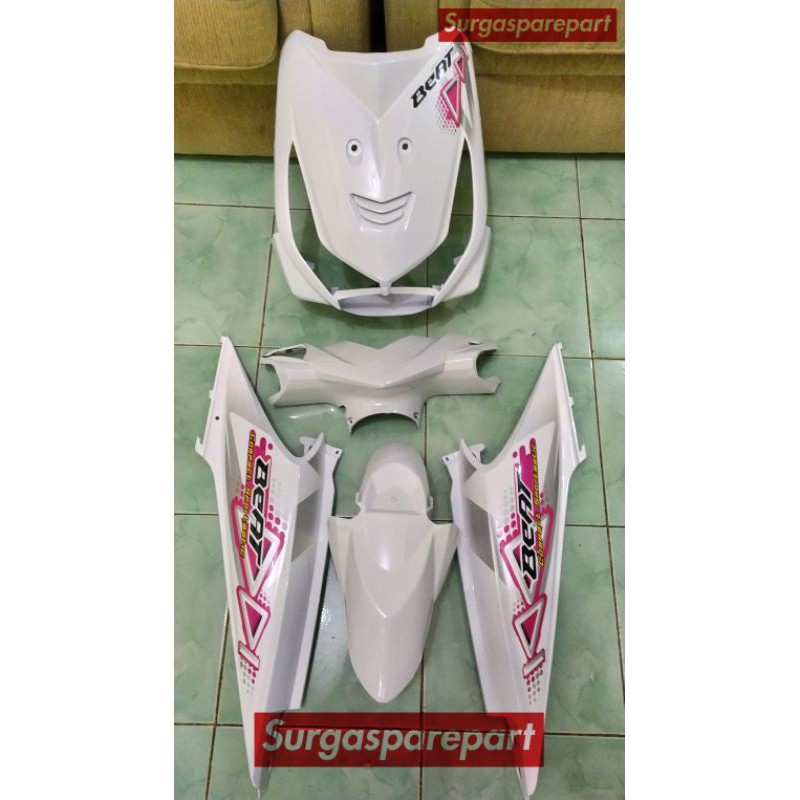 Body Halus Honda Beat Karbu Putih plus stiker