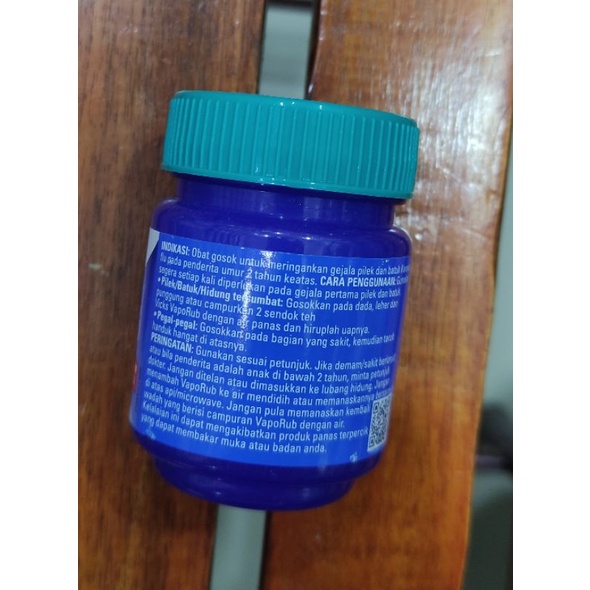 Vicks VapoRub 50 Gram (Pilek dan Batuk)