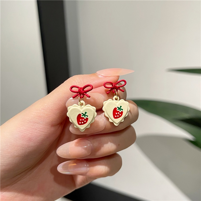 Gentle white love strawberry earrings cute bow earrings for women Korean S925 Silver Needle