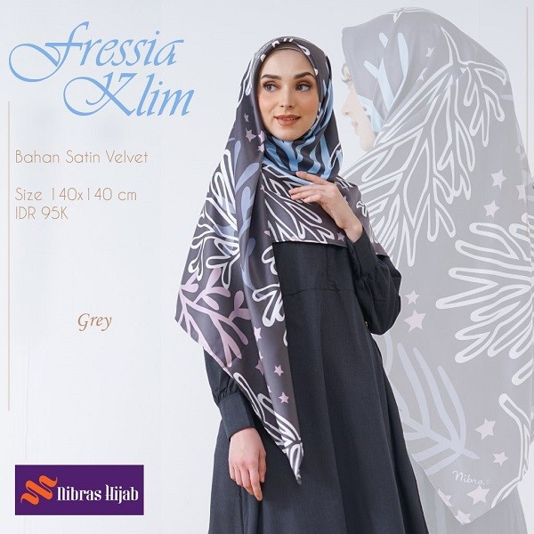 NIBRAS HIJAB FRESSIA KLIM BAHAN SATIN VELVET HIJAB SEGIEMPAT MOTIF ELEGANT