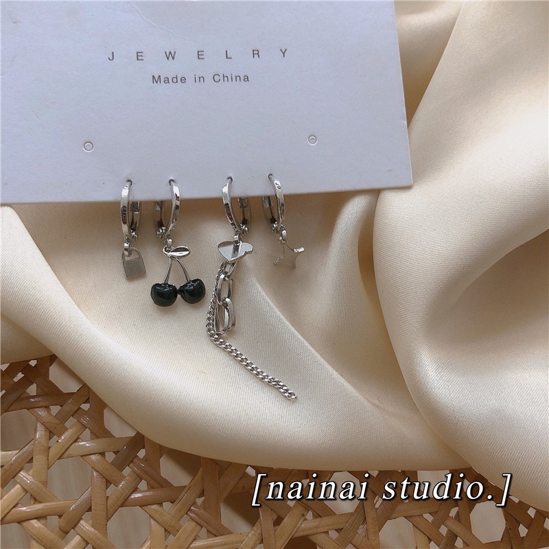 4pcs / Set Anting Tusuk + Kalung + Gelang + Anting Tusuk + Cincin Motif Hati + Ceri Hitam Untuk Perhiasan Wanita