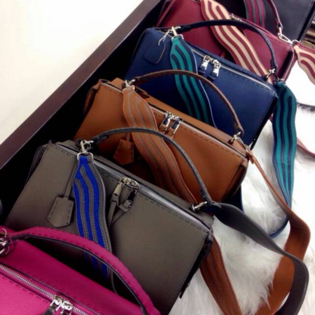 New Arrival FENDI Selleria Lie Leather SS17 Bag with Strap WAVE