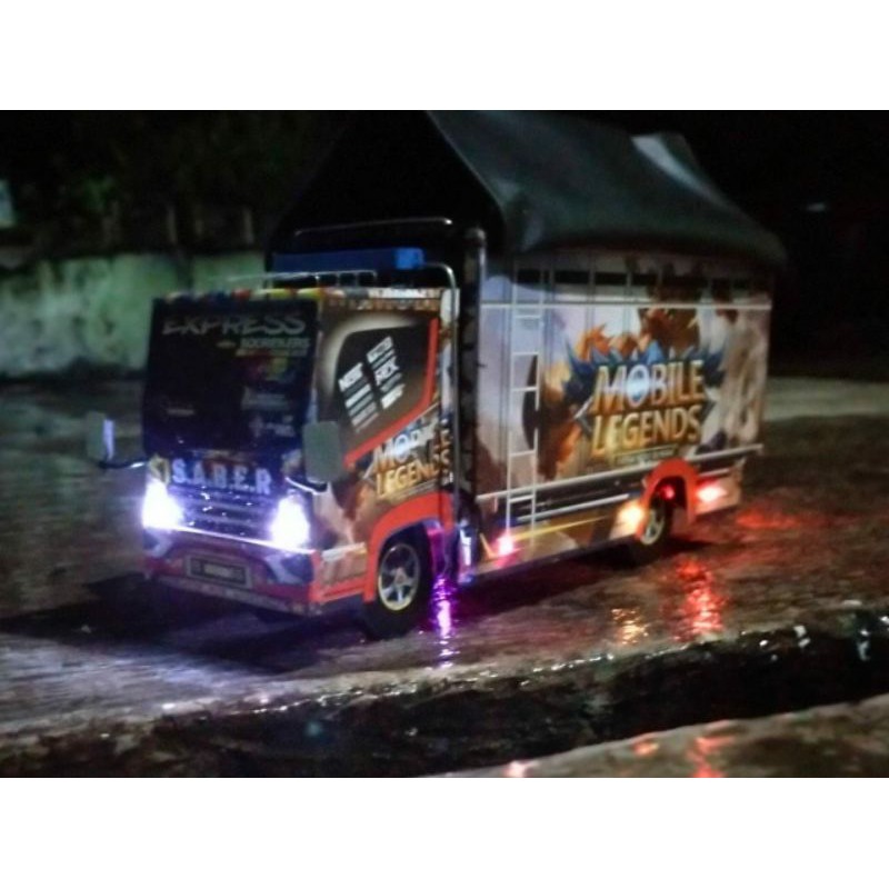 miniatur truk jumbo Free fire dan Mobile Legend Lampu Terpal