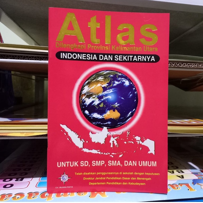 Buku Pintar dan Atlas Lengkap