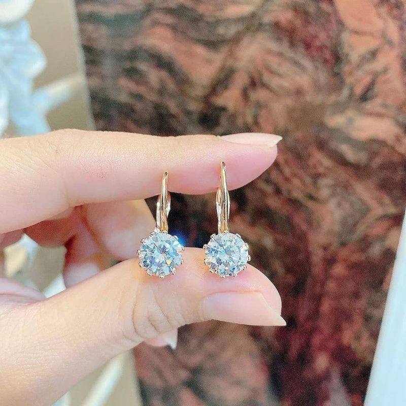 bisa cod:Anting titanium,tidak luntur,bisa dipake mandi dan sehari hari