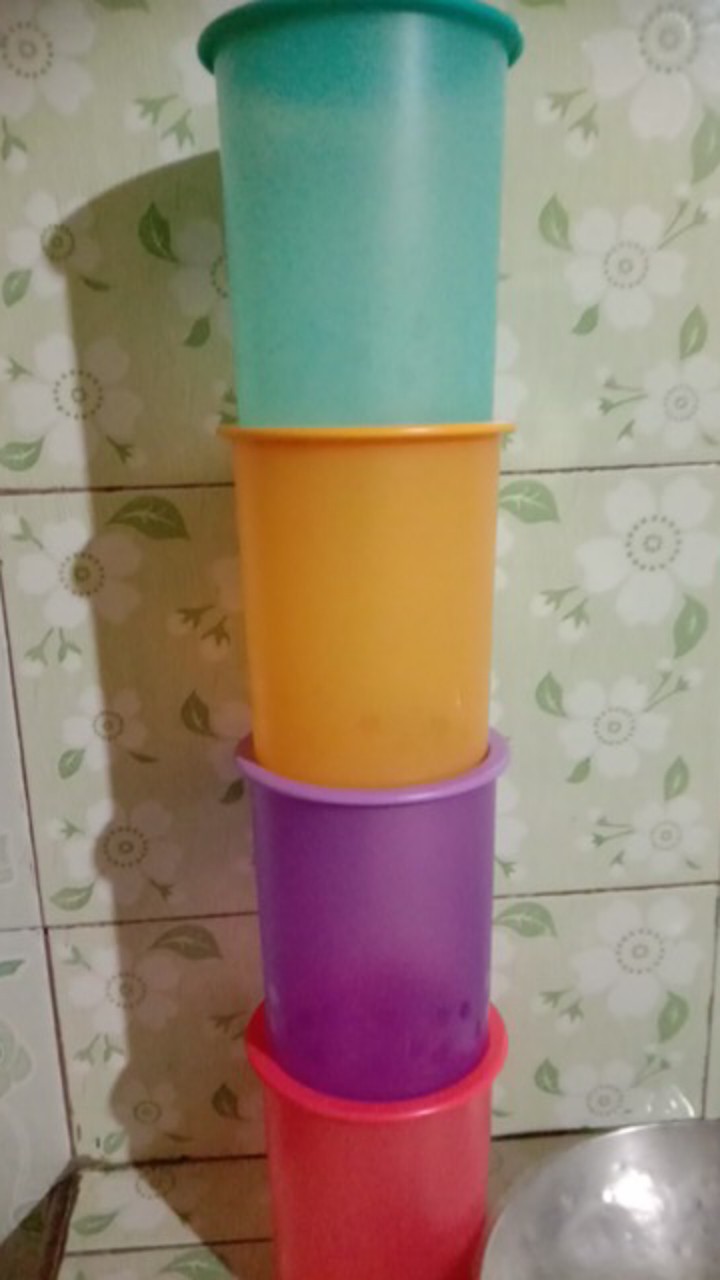 Toples Polka Canister 1.25 Liter Tupperware