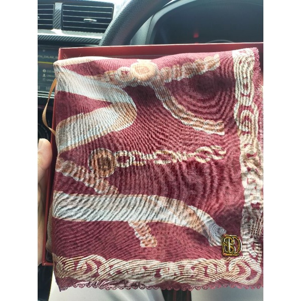 Buttonscarves chain ruby