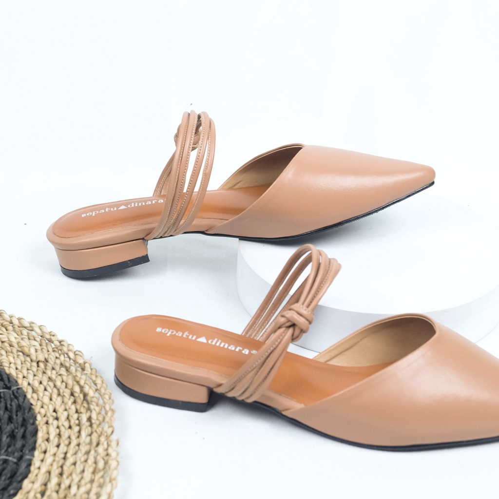 Sepatu Dinara  - Berta Sandal Wanita/Slip On Mules Wanita Heels 2 Cm