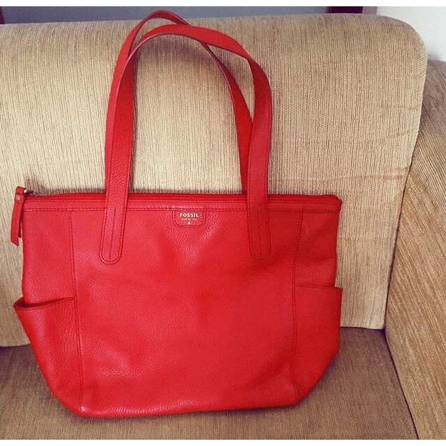 Preloved fossil mimi shopper red SOLD