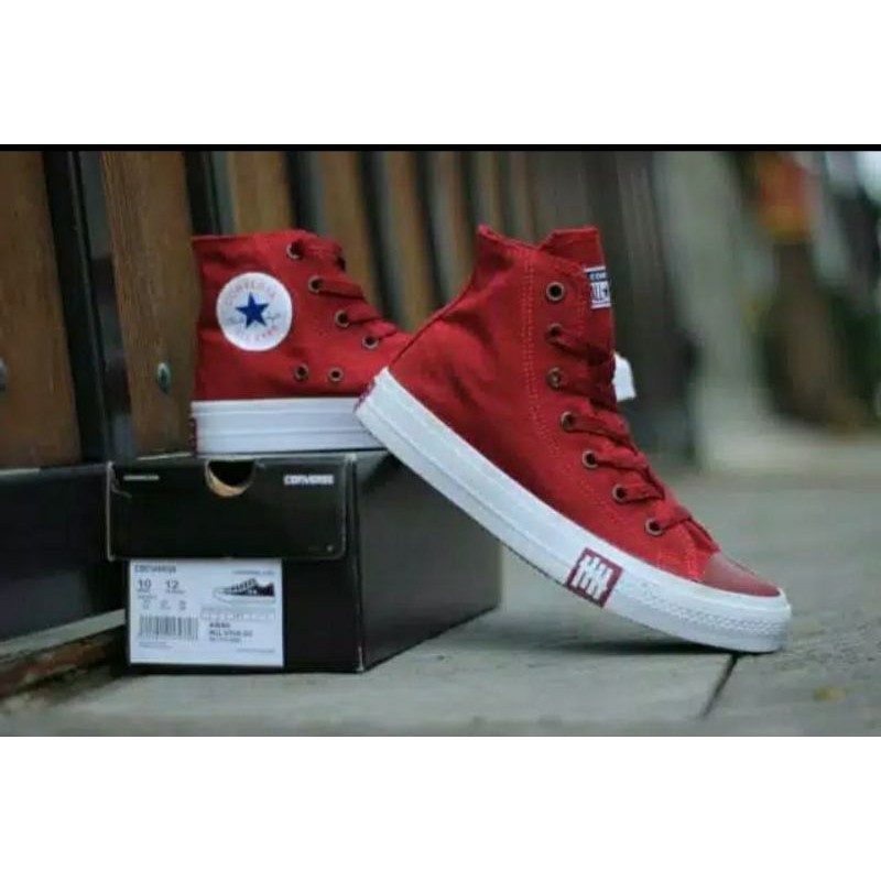 sepatu snekers pria/wanita Converse undefeated hight import