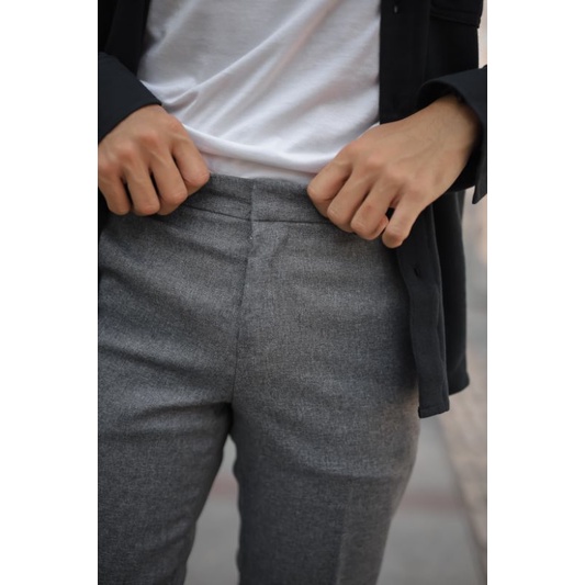 Mubeng Ankle Pants Abu Muda (Light Grey)