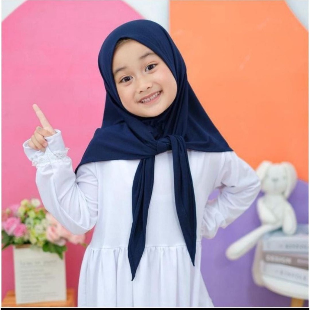 Hijab Anak Segi tiga Instan By Aretha