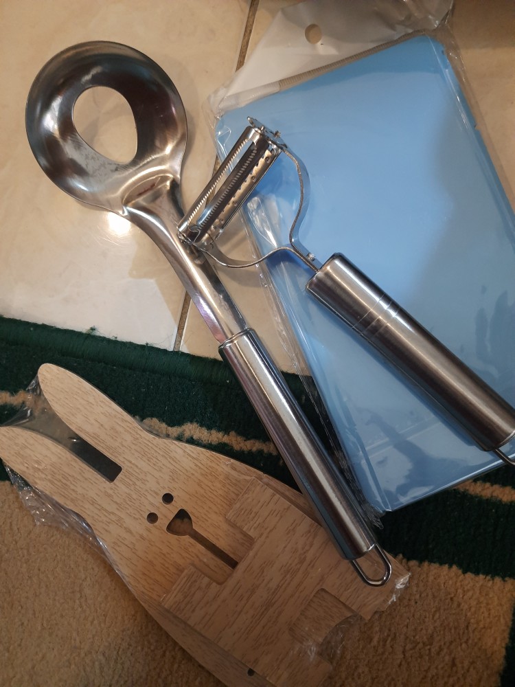 Peeler Stainless Steel / Peeler Parutan Sayur & Buah