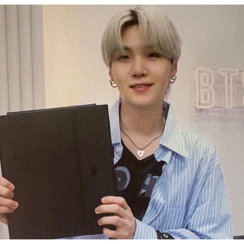 Kalung Pick guittar by suga BTS 2022