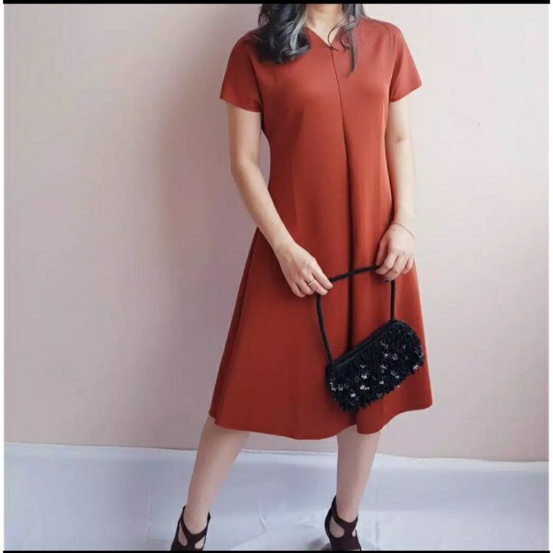 MIDI DRES LEHER V DRES MIA CREP DRES WANITA TERBARU DRES PE5TA WANITA CESUAL DRES PESTA WANITA JUMBO DRES WANITA KOREAN DRES WANITA LENGAN PENDEK  DRES WANITA DEWASA DRES DASTER WANITA JUMBO KEKINIAN  DRESS WANITA TERBAU 2023  SIZE M L XL XXL XXXL