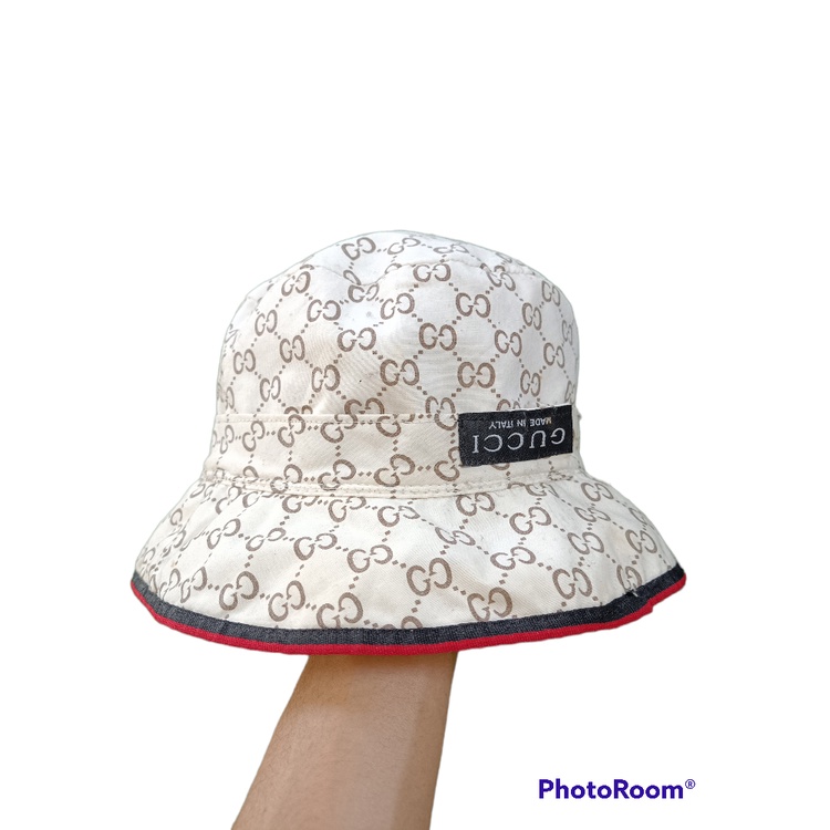 GUCCI REVERSIBLE BUCKET HAT MONOGRAM
